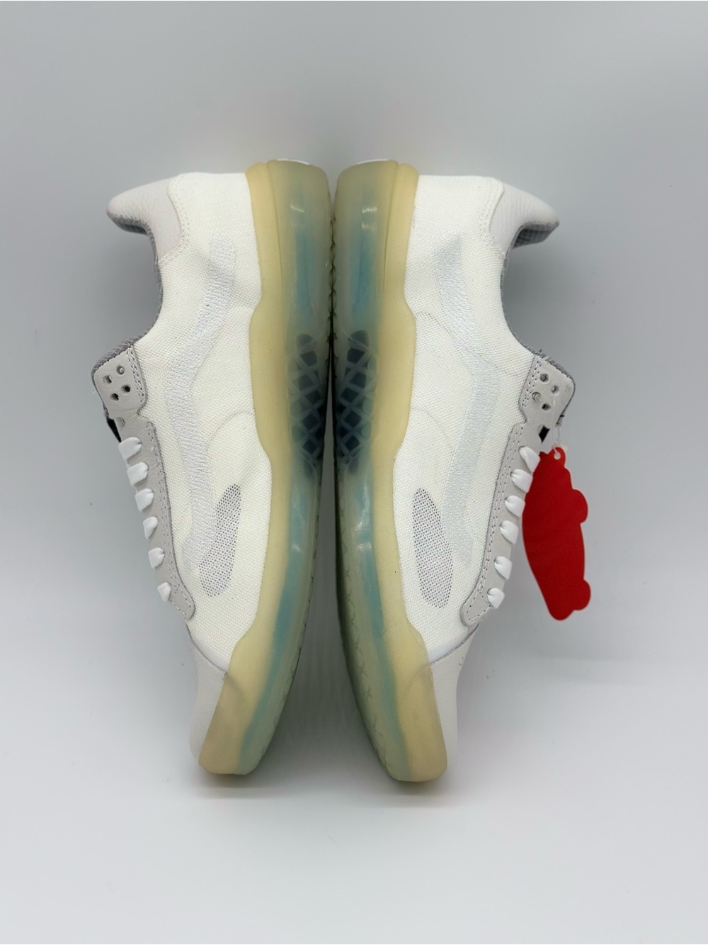 Vans Men’s White Low-Top Sneakers with Translucent Yellow Sole - Picture 6 of 11